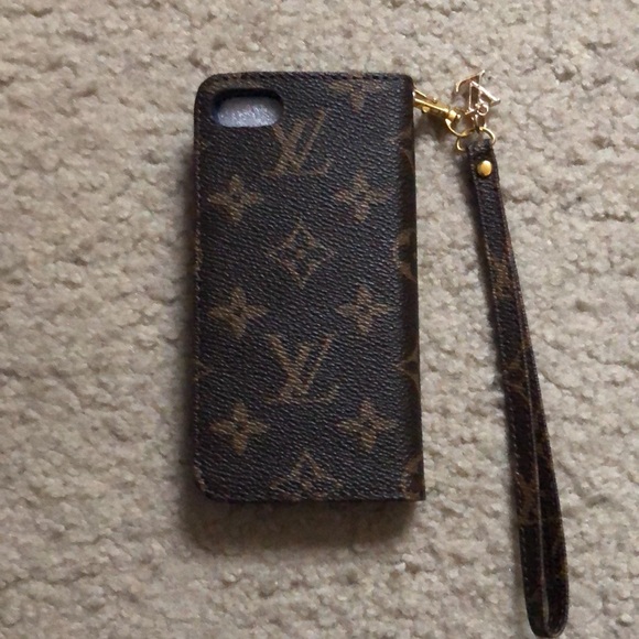 iPhone 7 Louis Vuitton case super cute - Picture 3 of 5